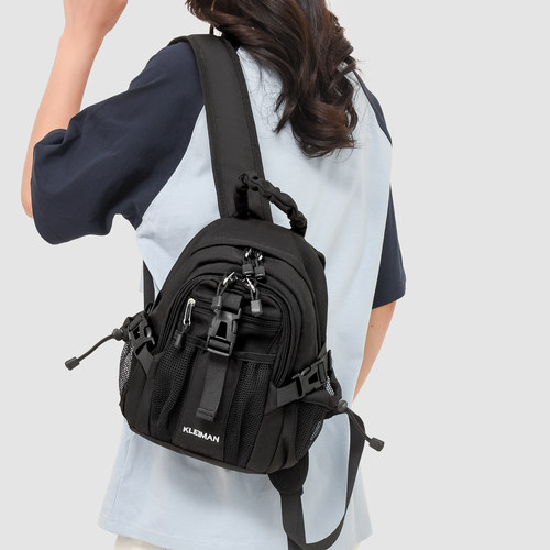 小型双肩包户外休闲徒步小背包