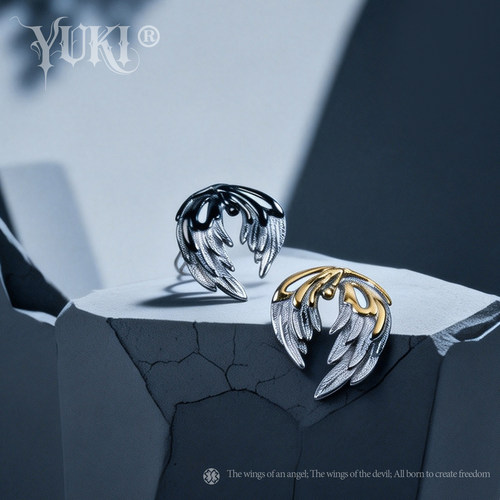 YUKI轻奢925纯银天使翅膀耳钉