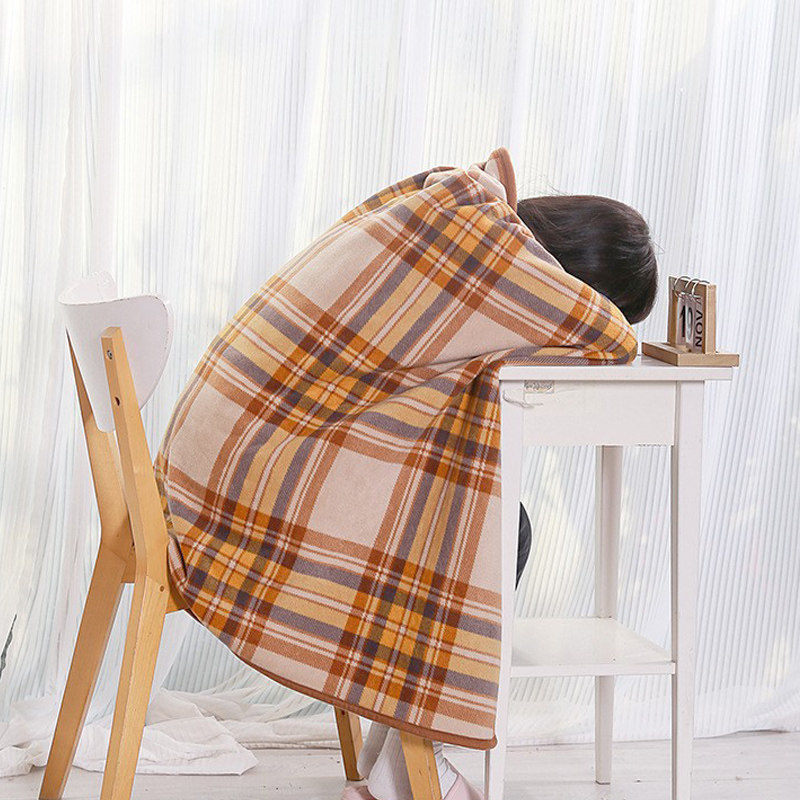 懒人空调房午休扣毯办公室午睡毯盖腿小毯子法兰绒保暖斗篷披肩