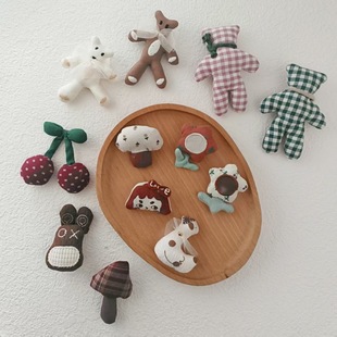 跨境秋季 动物卡通胸针布艺充棉手工刺绣毛绒公仔胸针别针挂件 新款