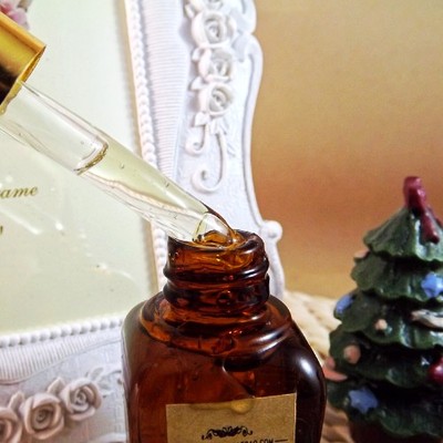 蜗牛精华补水保湿提亮肌肤修复