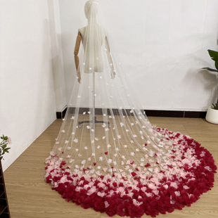 酒红渐变粉白色花瓣新娘头纱婚纱礼服配饰大教堂头饰旅拍外景