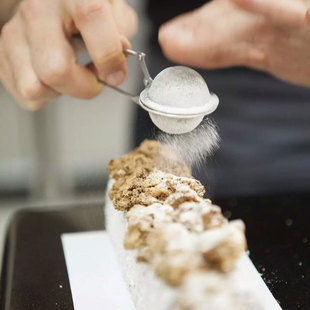 304不锈钢小号迷你圆球形面粉筛  手持糖霜抹茶可可粉撒粉器茶隔