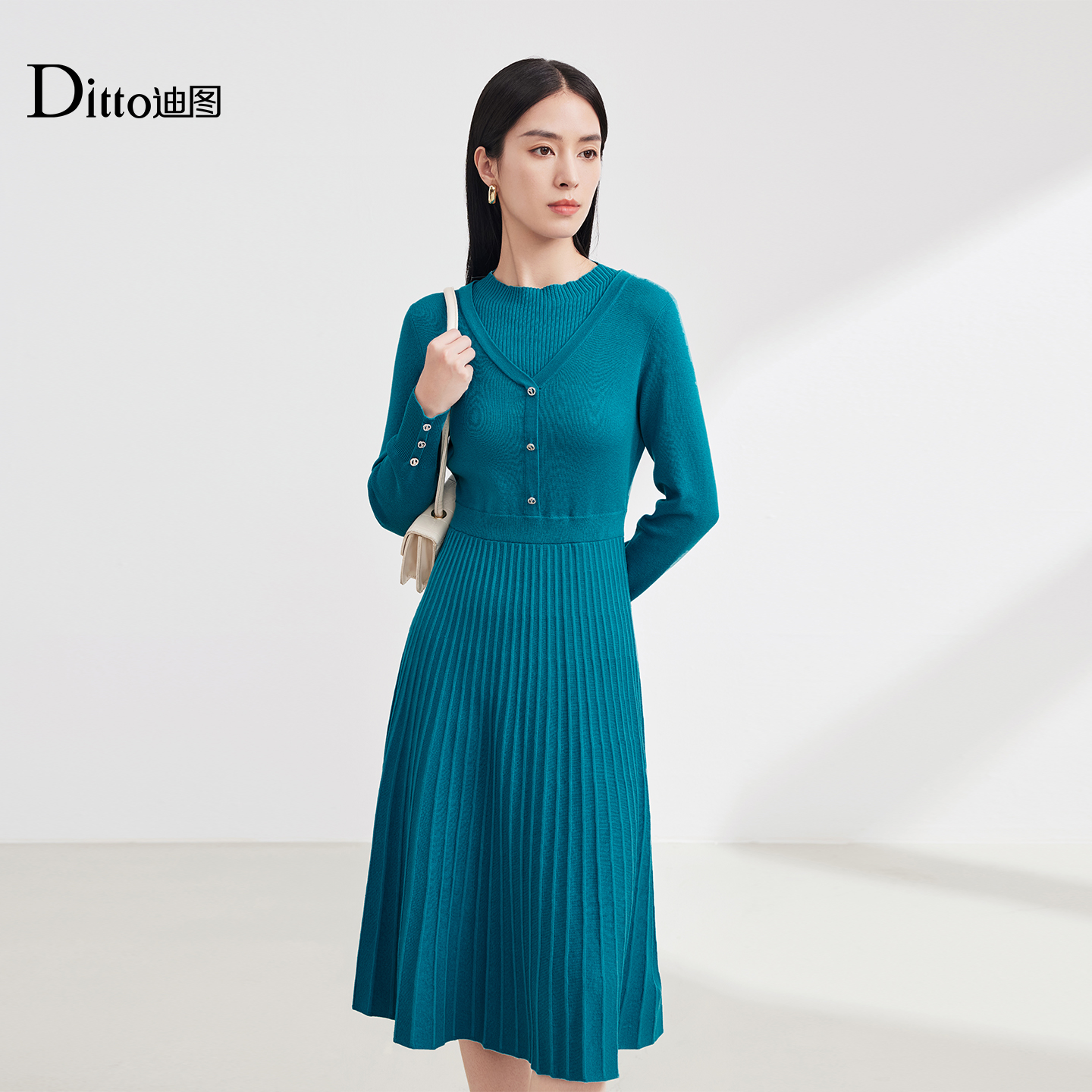 Ditto/迪图修身显瘦优雅针织裙