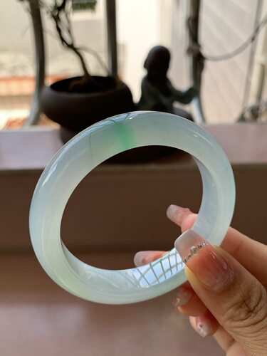 【小陈翡翠】缅甸天然翡翠A货冰润飘阳绿52-53正圈翡翠手镯