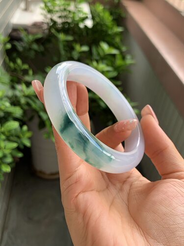 【小陈翡翠】缅甸天然翡翠A货飘兰花60大圈口正圈翡翠手镯