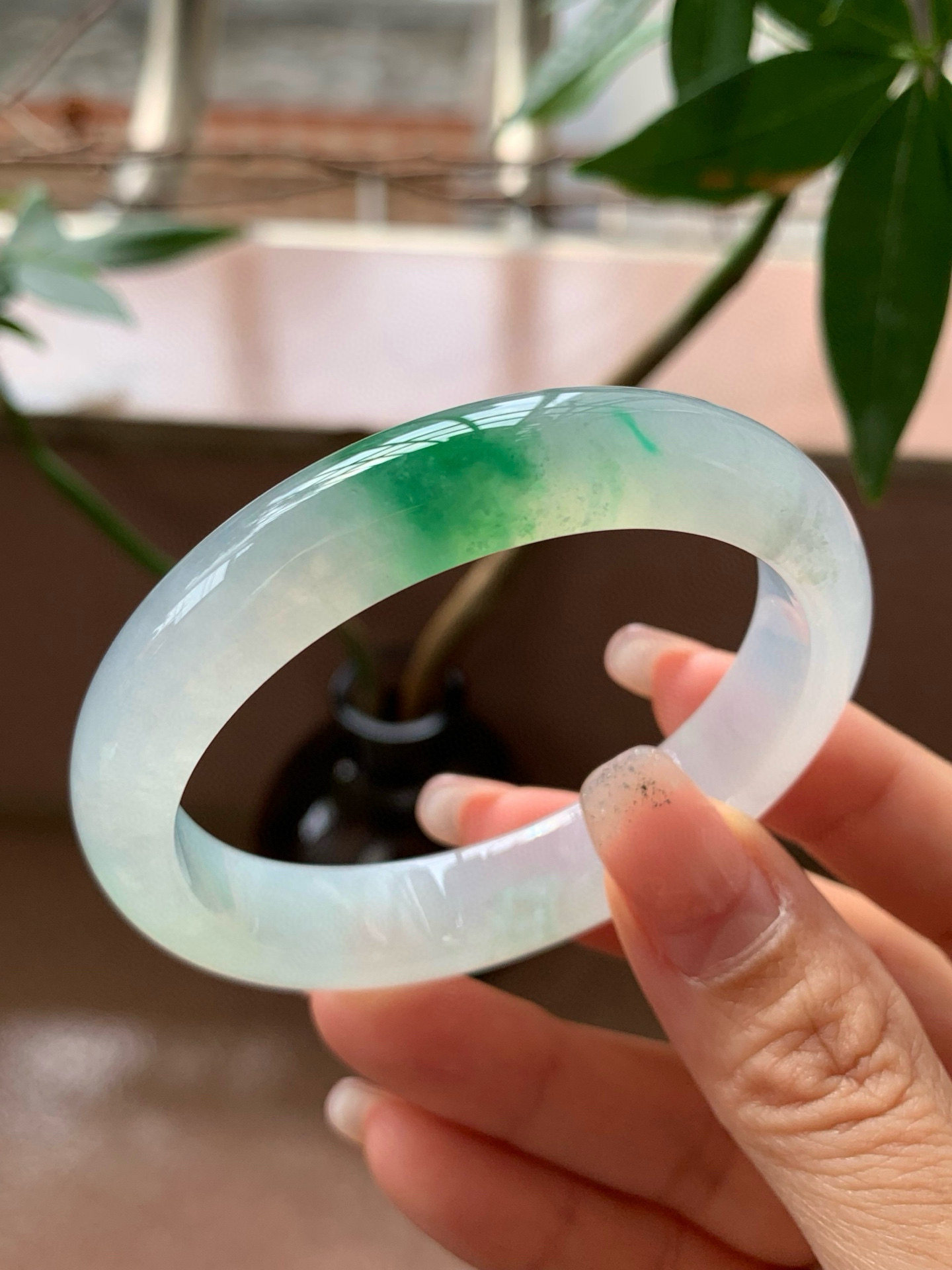 【小陈翡翠】缅甸天然翡翠A货冰飘一抹绿花53贵妃翡翠手镯