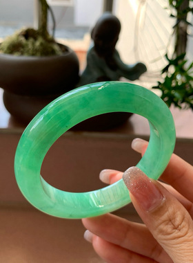 【小陈翡翠】缅甸天然翡翠A货冰绿满色53-54正圈翡翠手镯