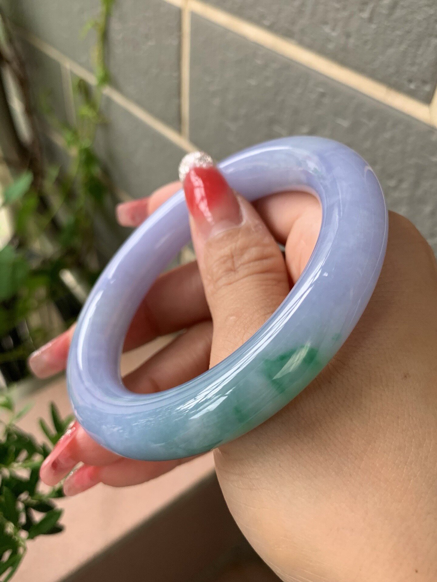 【小陈翡翠】缅甸天然翡翠A货紫罗兰飘绿花春彩55-56圆条翡翠手镯