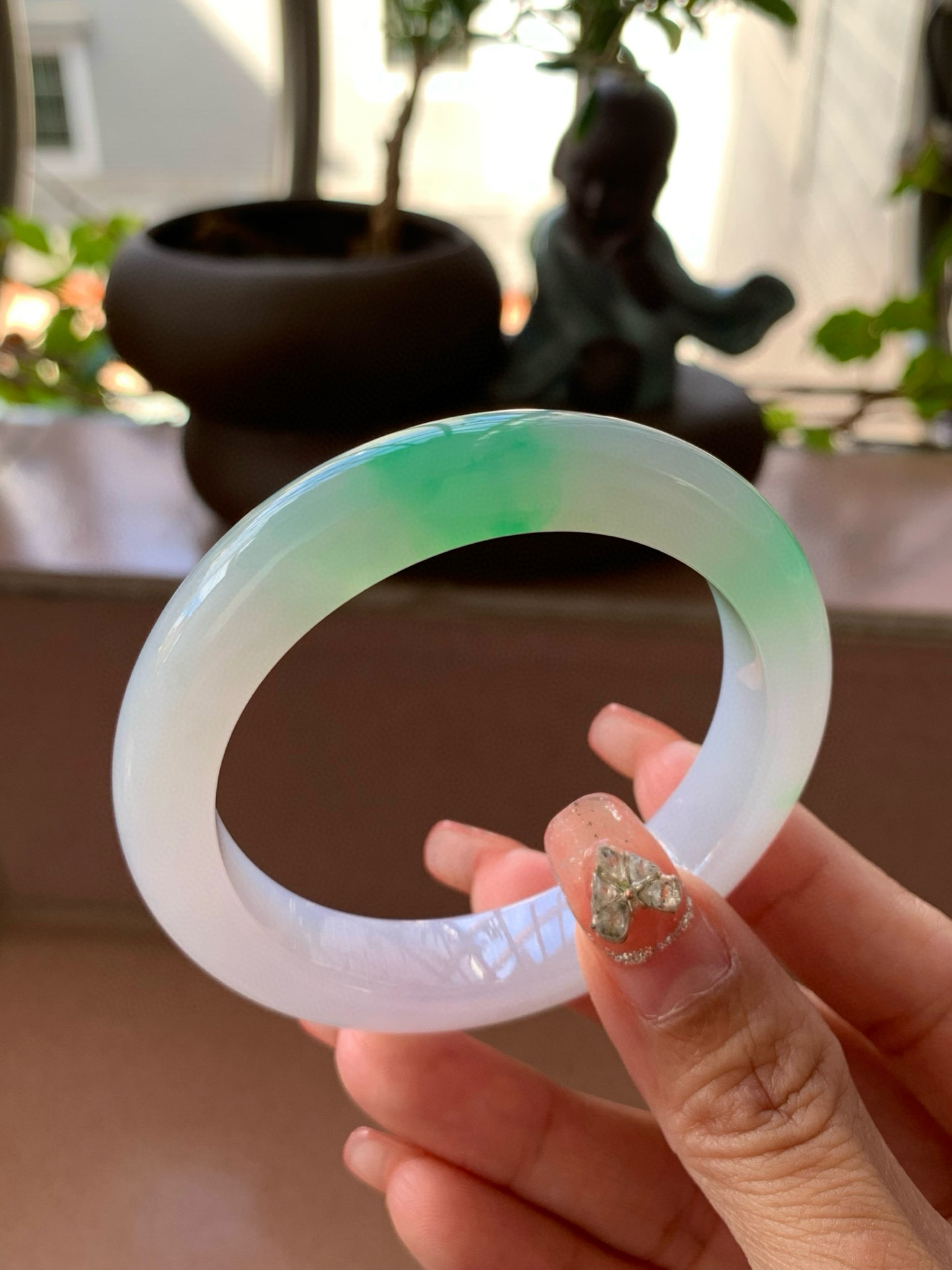 【小陈翡翠】缅甸天然翡翠a货冰飘阳绿白底青53-54正圈翡翠手镯