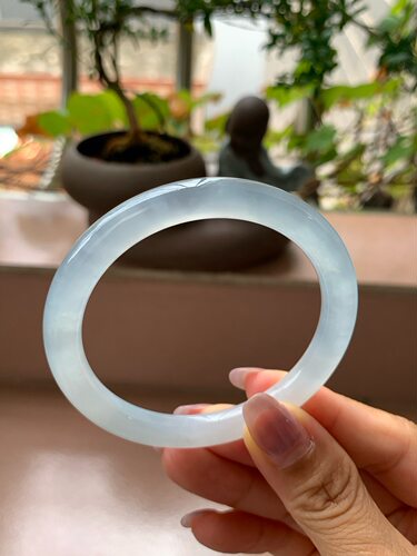 【小陈翡翠】缅甸天然翡翠A货冰白月光54圆条翡翠手镯