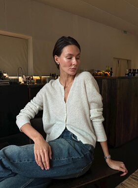 羊绒圆领针织开衫宽松短款毛衣