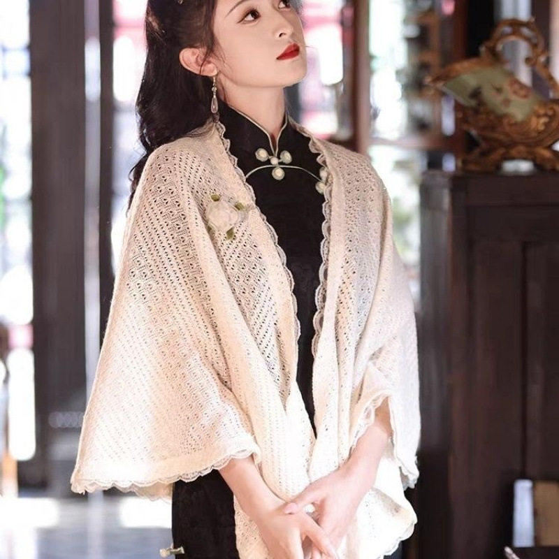 旗袍披肩米白色花朵空调房防冻披肩三角形镂空女式2026年夏季新品