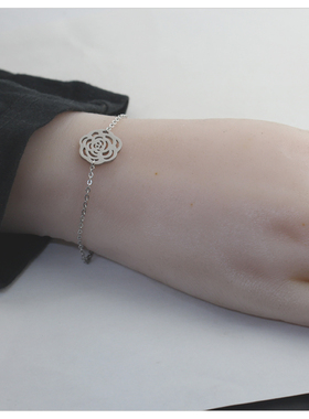 日韩版潮简约镂空玫瑰花手链女士闺蜜学生森系个性节生日礼物潮M9