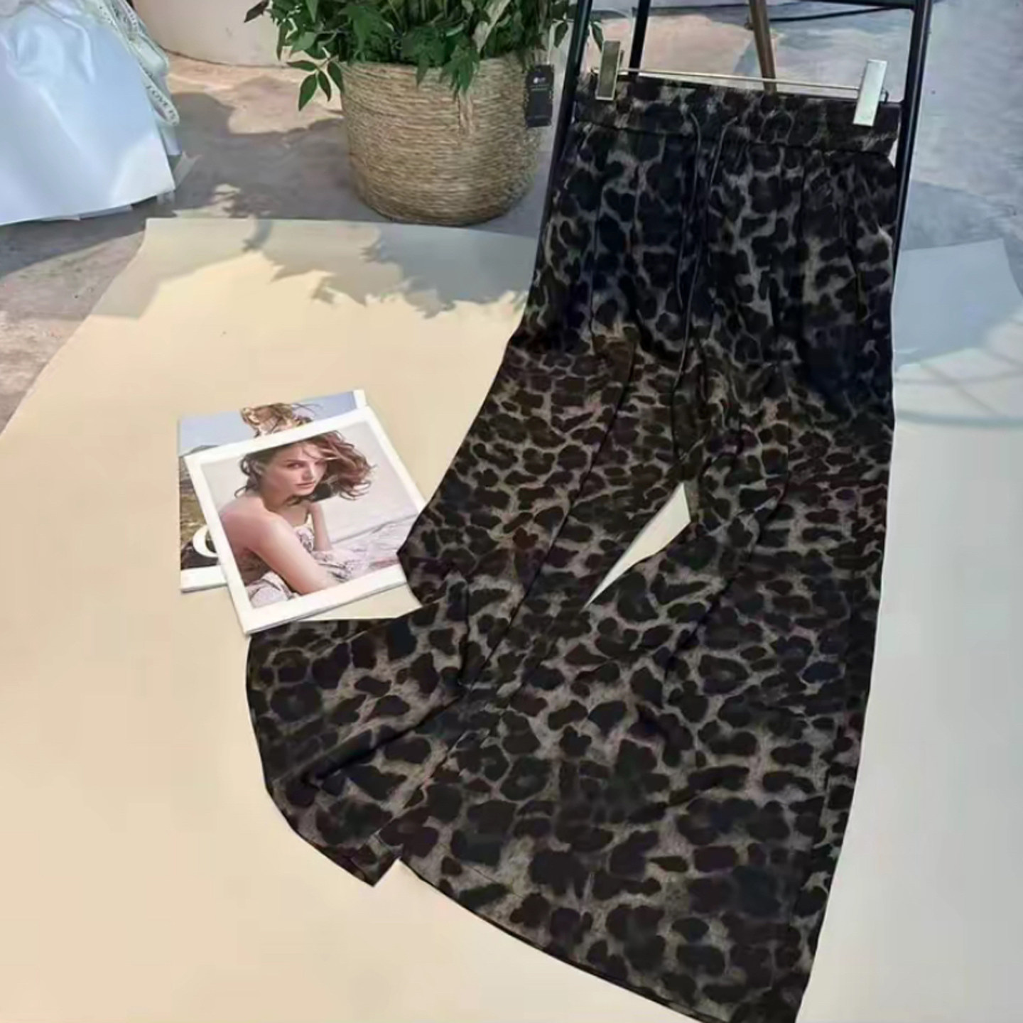 妈妈装夏季松紧腰豹纹印花直筒阔腿裤中年女宽松休闲裤百搭九分裤