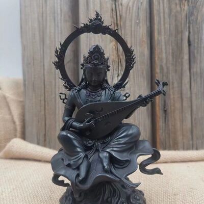 辩才天 青铜热着色 做黑款 高15厘米 重约875克，厂家直发