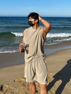 美式硬汉风坑条坎肩套装男健身训练运动无袖t恤背心休闲长裤一套