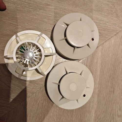 FDK512，DC20V，80mA，原厂件，2个未使用。FD--议价商品