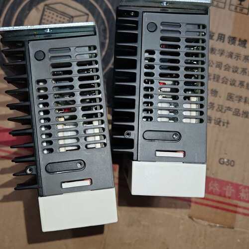 松下伺服驱动器MSDA043A1A，发布实物照片，充新成色，--议价商品
