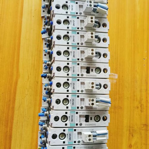 继电器3RF2330-1DA44-1KM0有十几片，2--议价商品