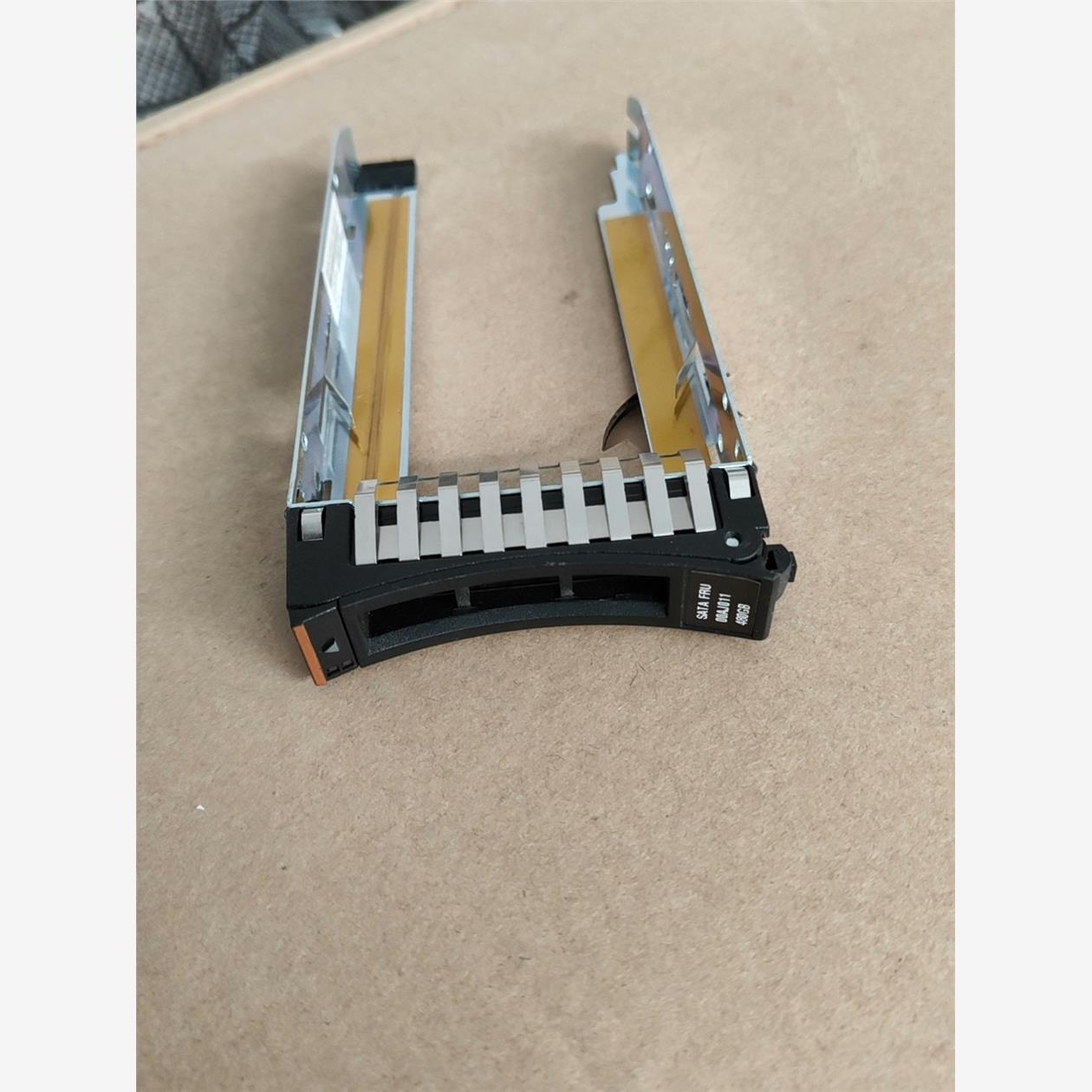 IBM M3/ M4  2.5寸硬盘托架 44T2216 适-议价商品