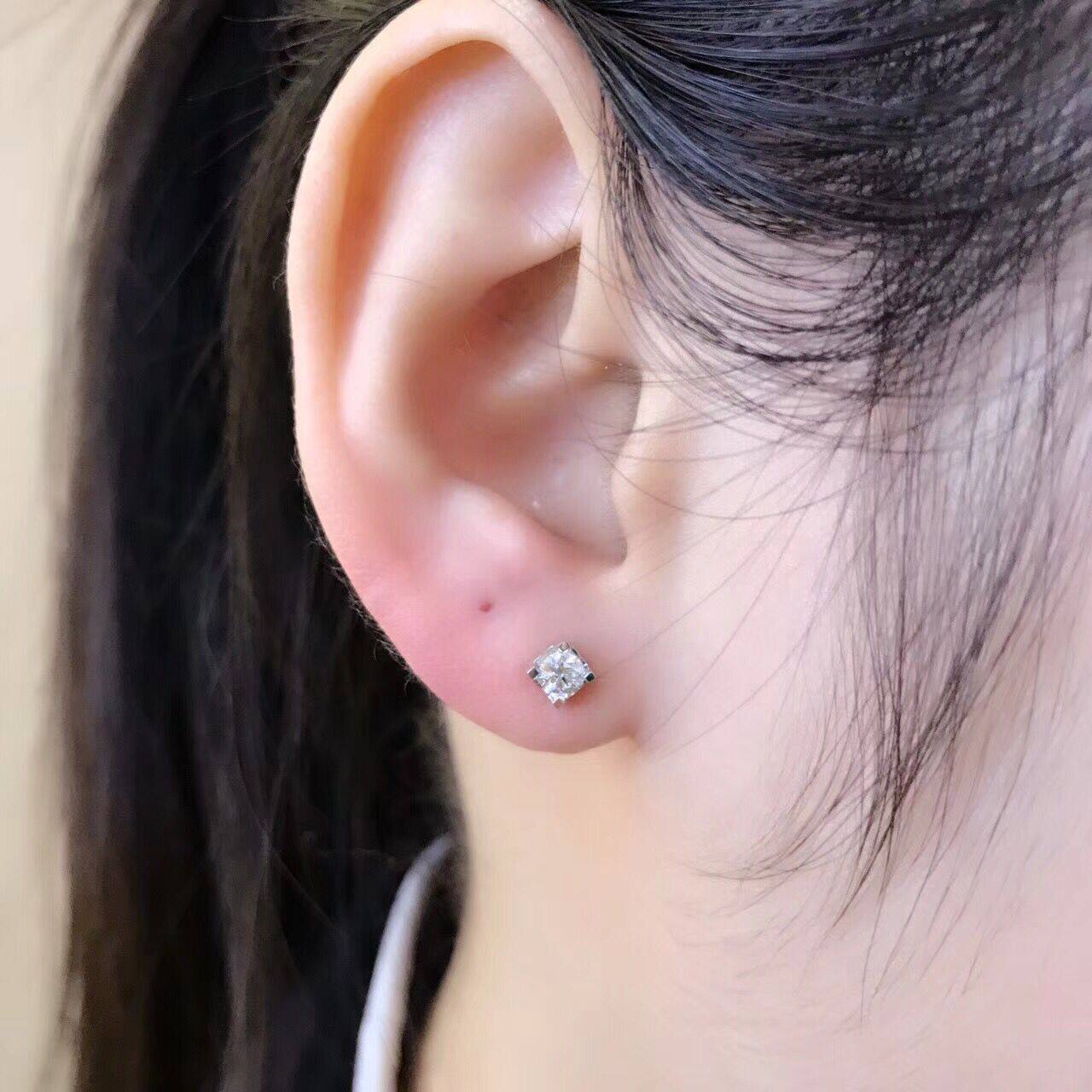 经典四爪白18k金钻石耳钉耳环 单钻耳钉 显钻 男 女款 配耳背扣