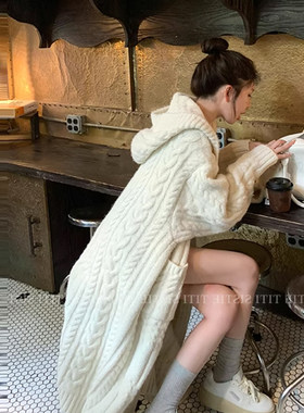 秋冬新款韩版慵懒风加厚麻花连帽针织开衫女长款减龄百搭毛衣外套