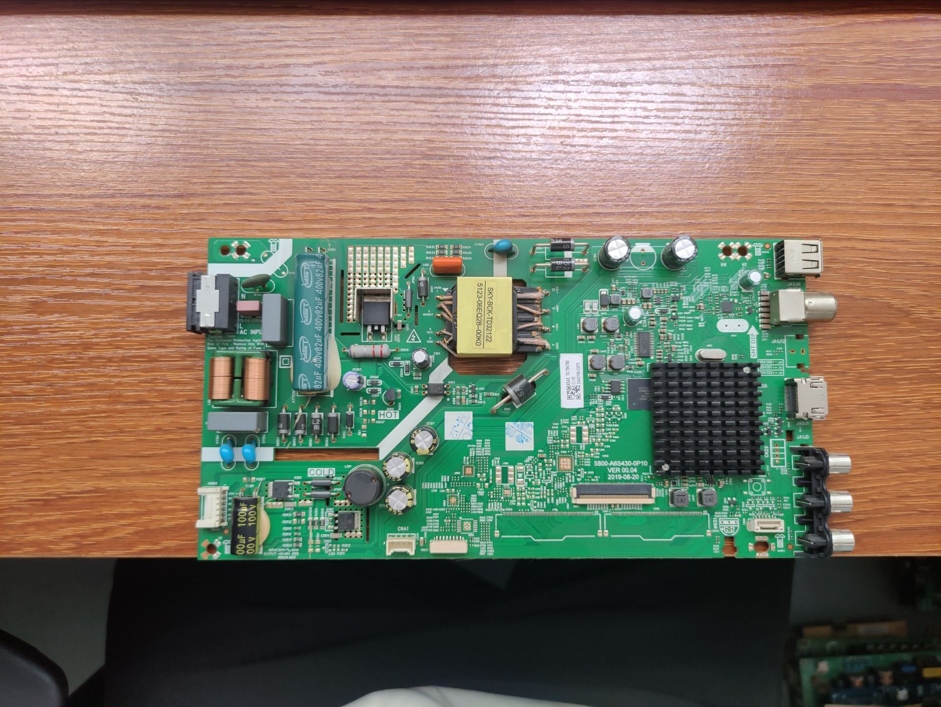 原装创维40X6主板5800-A6S430