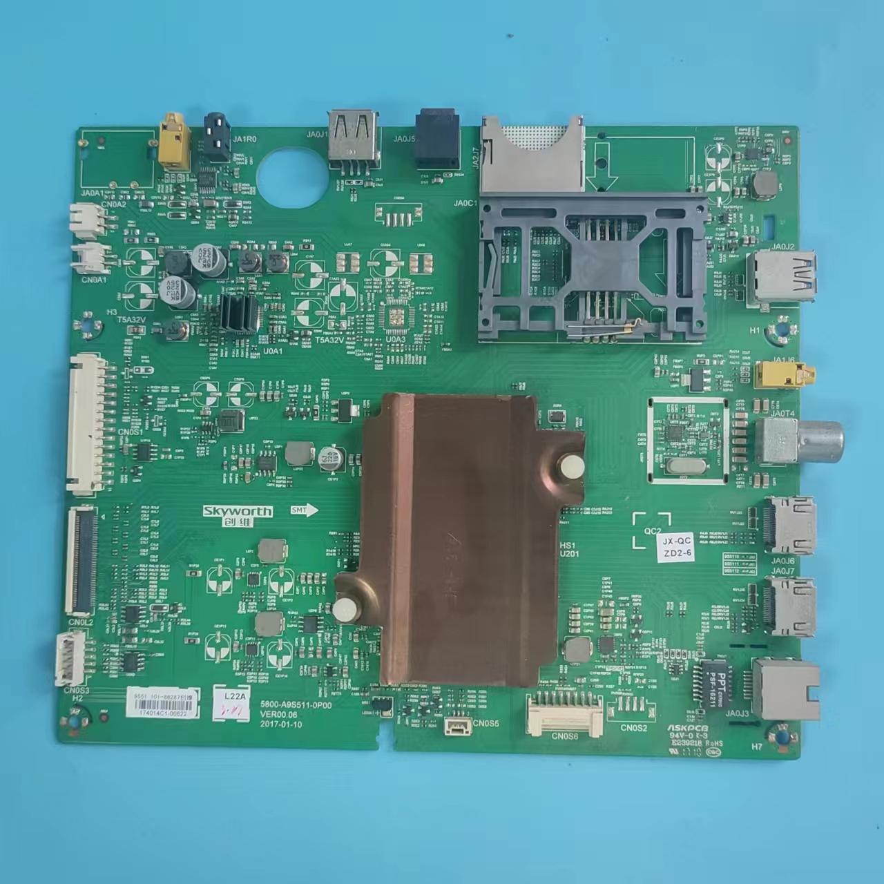 原装创维43Q7主板实物图