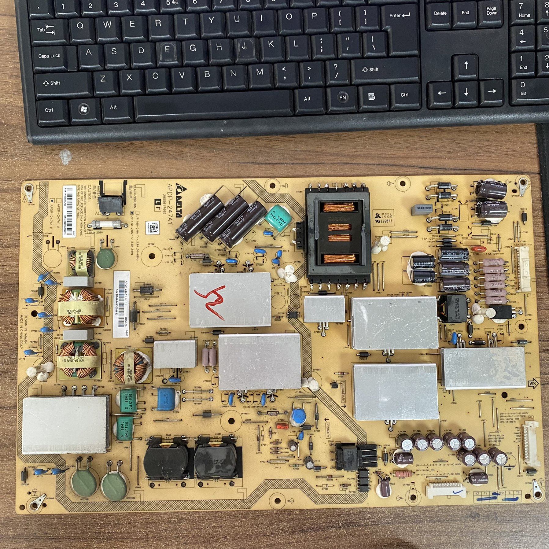 原装夏普LCD-52UE20A电源板