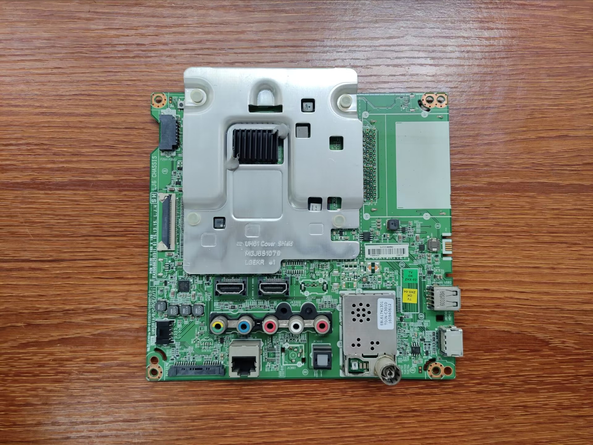 LG65UH6150-CB主板EAX66882503