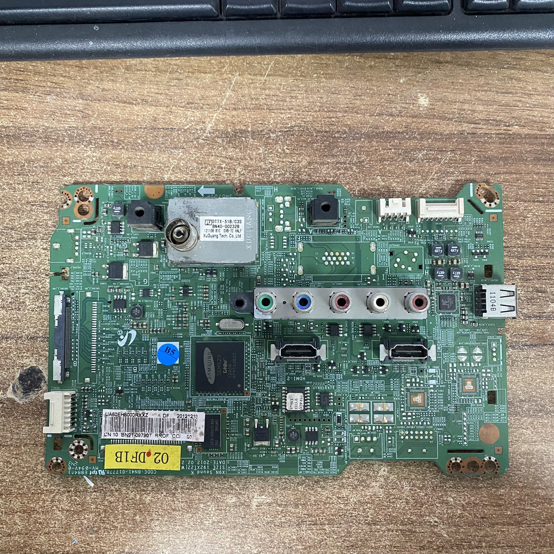 三星UA46EH5000R主板实物图