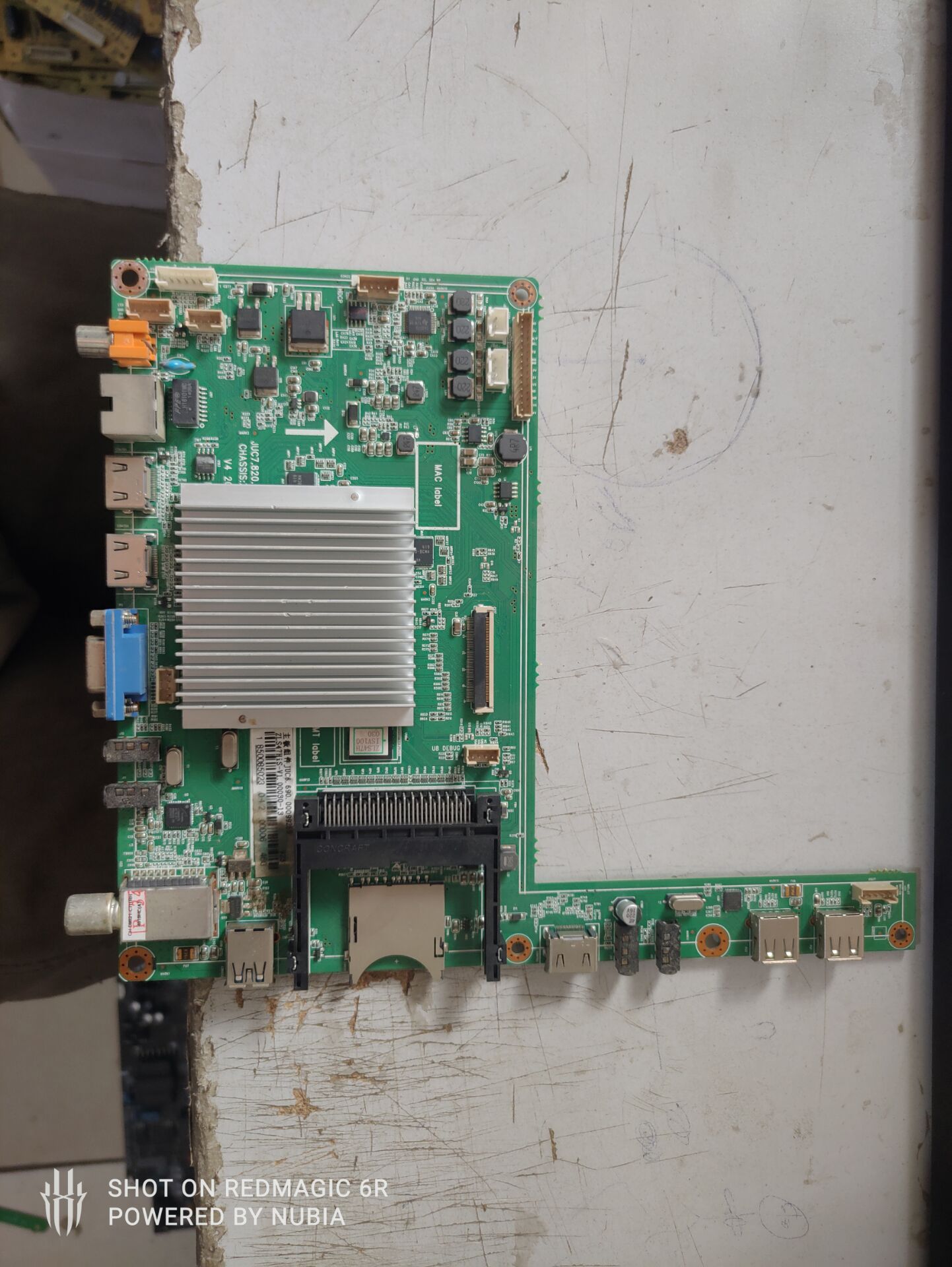 原装长虹UD58C3000ID主板