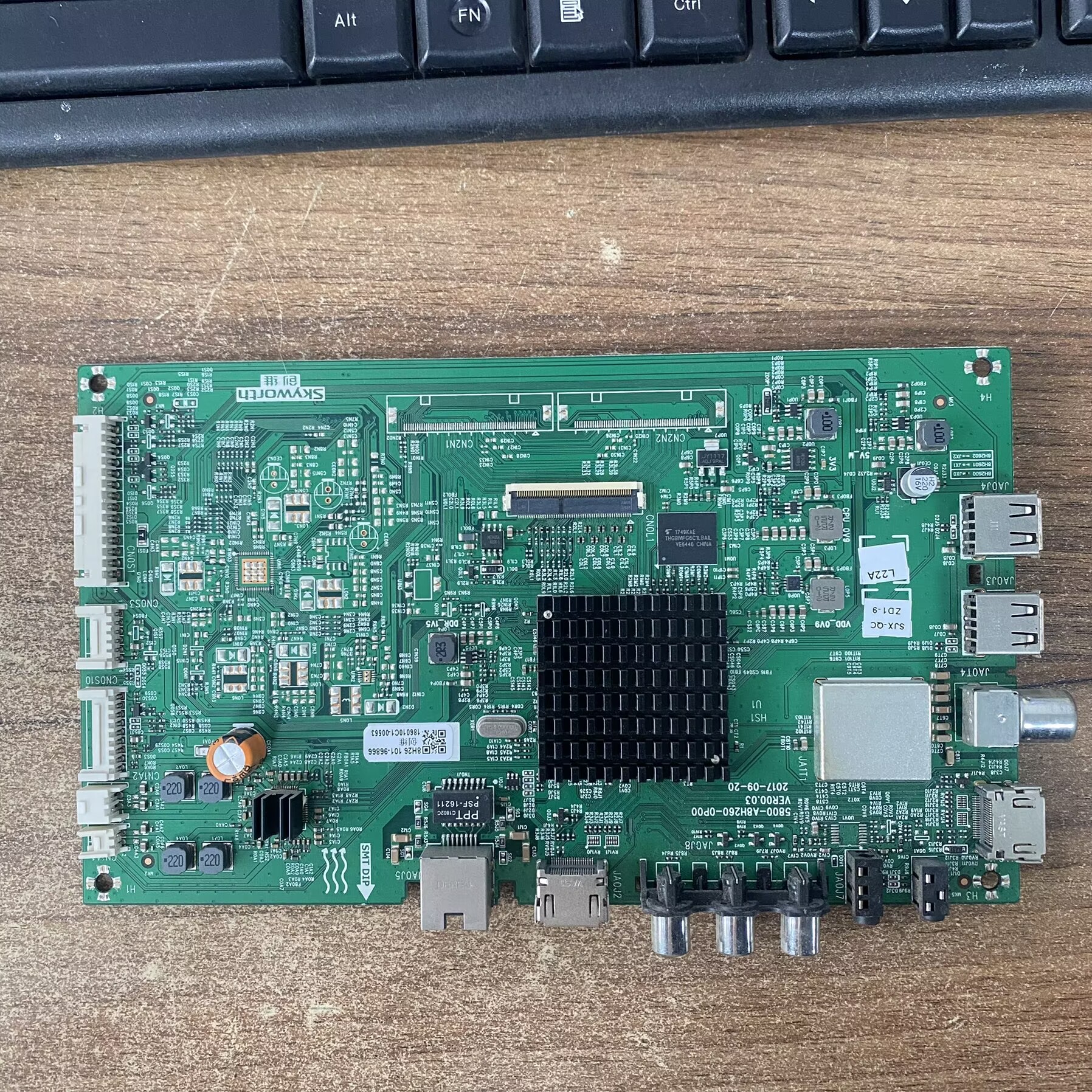 原装创维65G5主板实物图