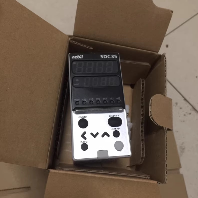 azbil山武温控器C35TR1UA1200,