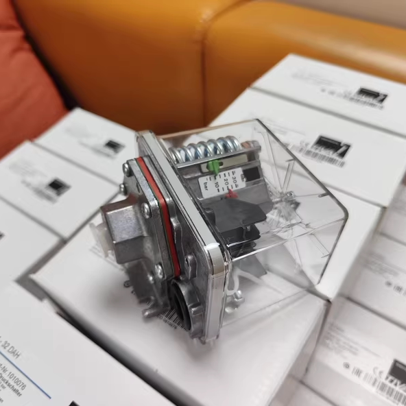 TIVAL船用压力控制器FF4-32DAH