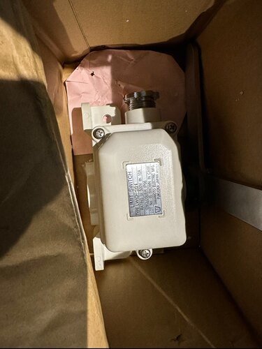 限位开关LW10-SB1  LWIO －adLE  LWIO －SA1  议价