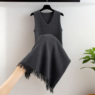 羊毛V领针织背心连衣裙女2025秋冬新款 内搭打底裙外穿毛衣裙 无袖