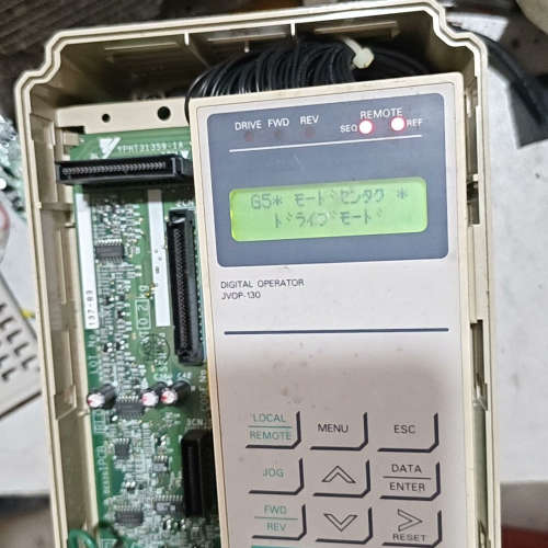 安川变频器 CIMR-G5A42P2 380V 2.2KW[议]