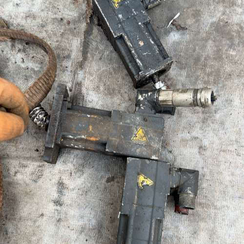 德国伦茨伺服电机，型号MCS 06C41-RS0P1-B11[议]