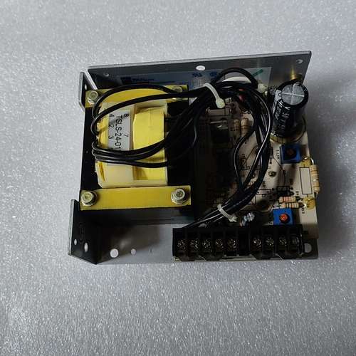 SOLA TSLS-24-012T 两台 无使用【议】