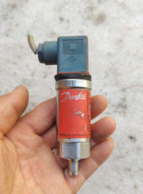 丹佛斯压力传感器AKS 33，060G2049[议]