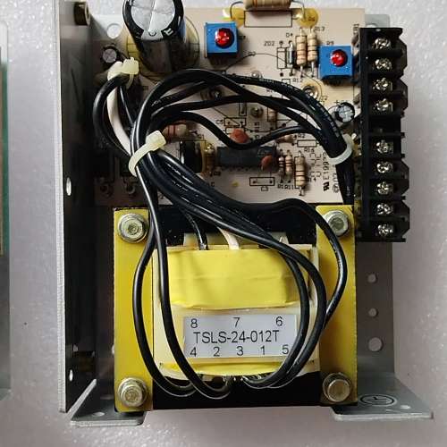 SOLA TSLS-24-012T 两台 无使用【议】