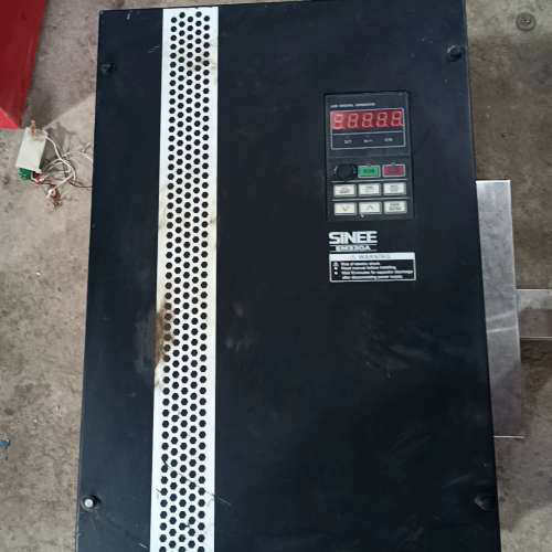 正弦变频器，EM330A-037-3C，37KW，有台功能【议】