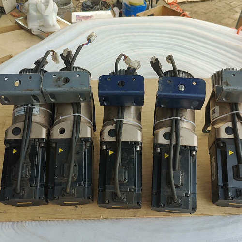 雷赛伺服电机ACM8008M2H-63-D-LS [议]