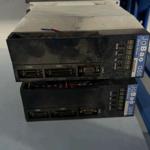 Jabao QS5伺服驱动器，型号QS5AA020M，拍[议]