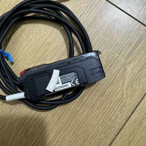 KEYENCE基恩士光纤放大器FSN41N，就，线长2米[议]