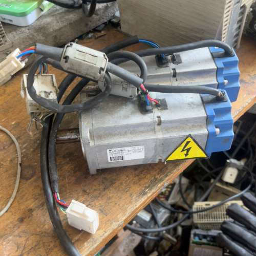 安川电机SJME-02AMA4C拍[议]