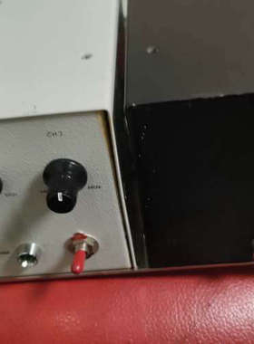 双通道电源控制器，白色，带CH1和CH2调节旋钮，带PO[议]