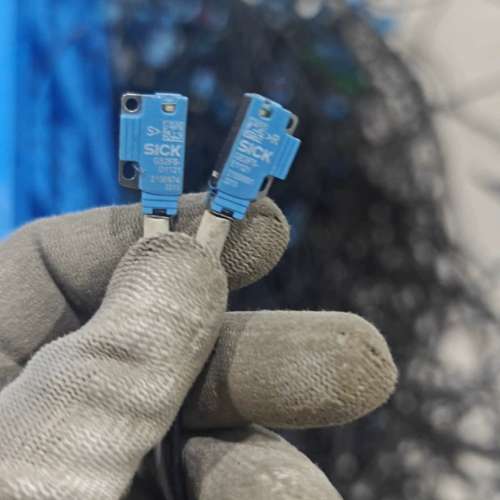 SICK西克光电传感器GSF59-D121，蓝色，型号清【议】